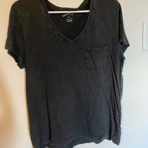 Universal Thread Monterey VNeck Tees